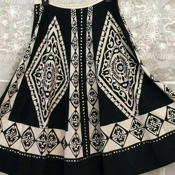 UNIQUE Striking Black & White Circle Skirt, Sequins, S - Picture 8 of 8